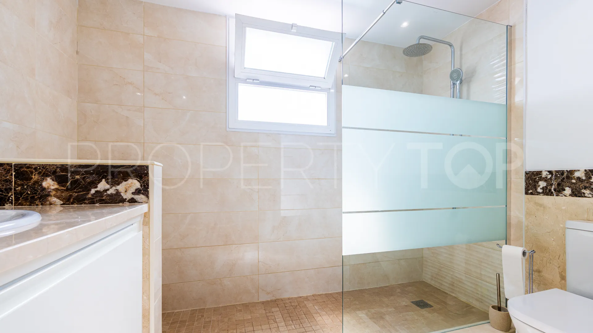 Calahonda, apartamento a la venta