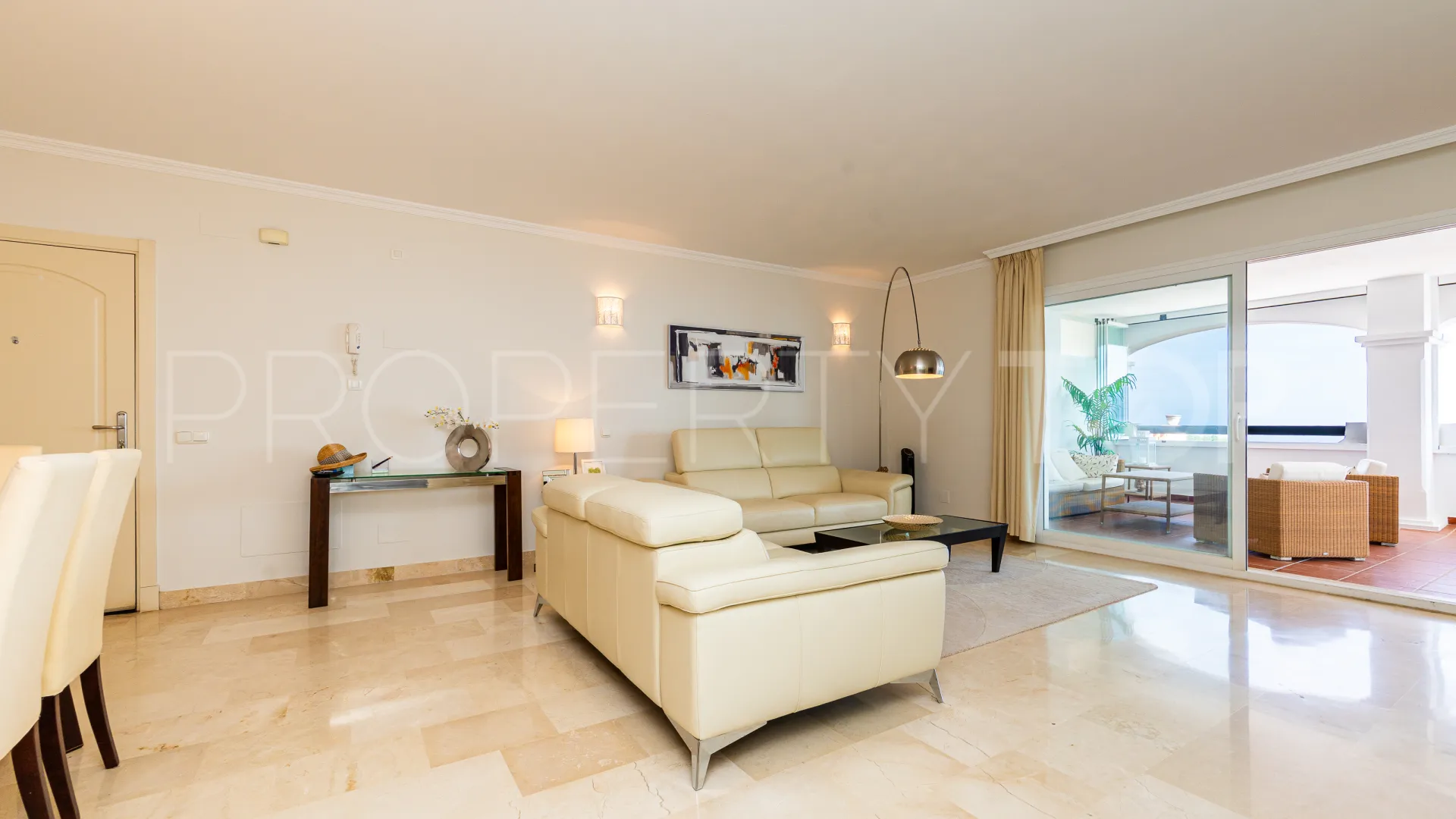 Calahonda, apartamento a la venta