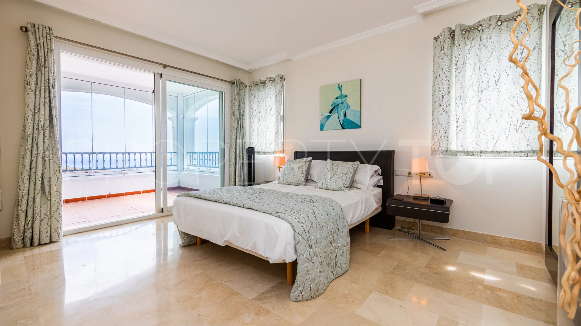 Calahonda, apartamento a la venta