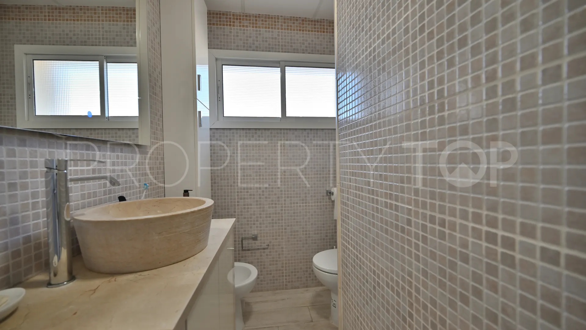 For sale apartment with 2 bedrooms in Torremolinos