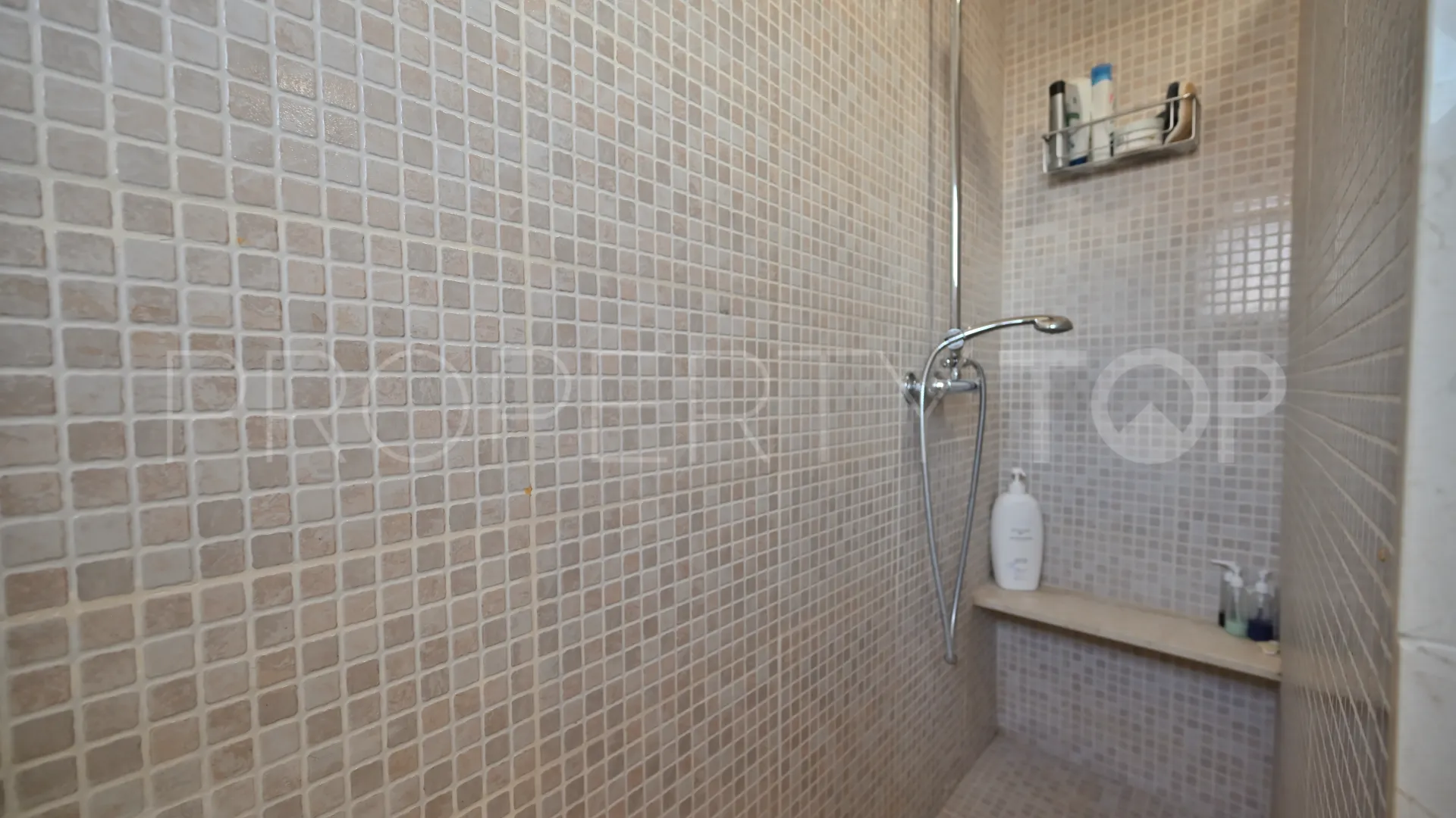 For sale apartment with 2 bedrooms in Torremolinos