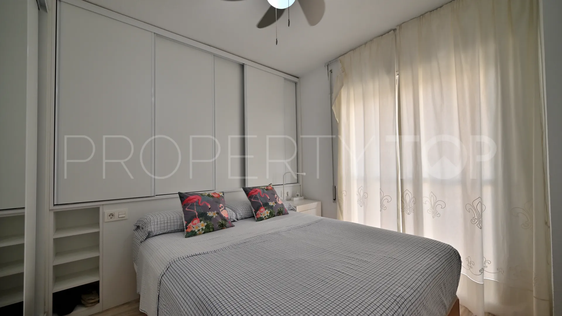 For sale apartment with 2 bedrooms in Torremolinos