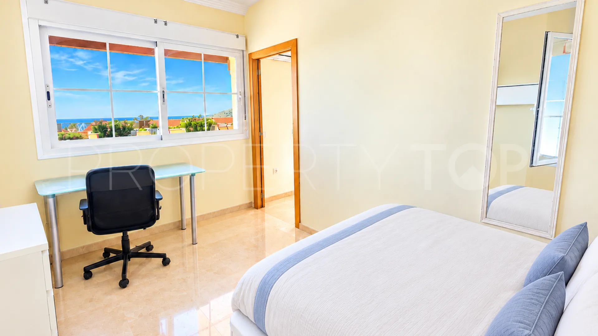 Benalmadena Costa 2 bedrooms penthouse for sale
