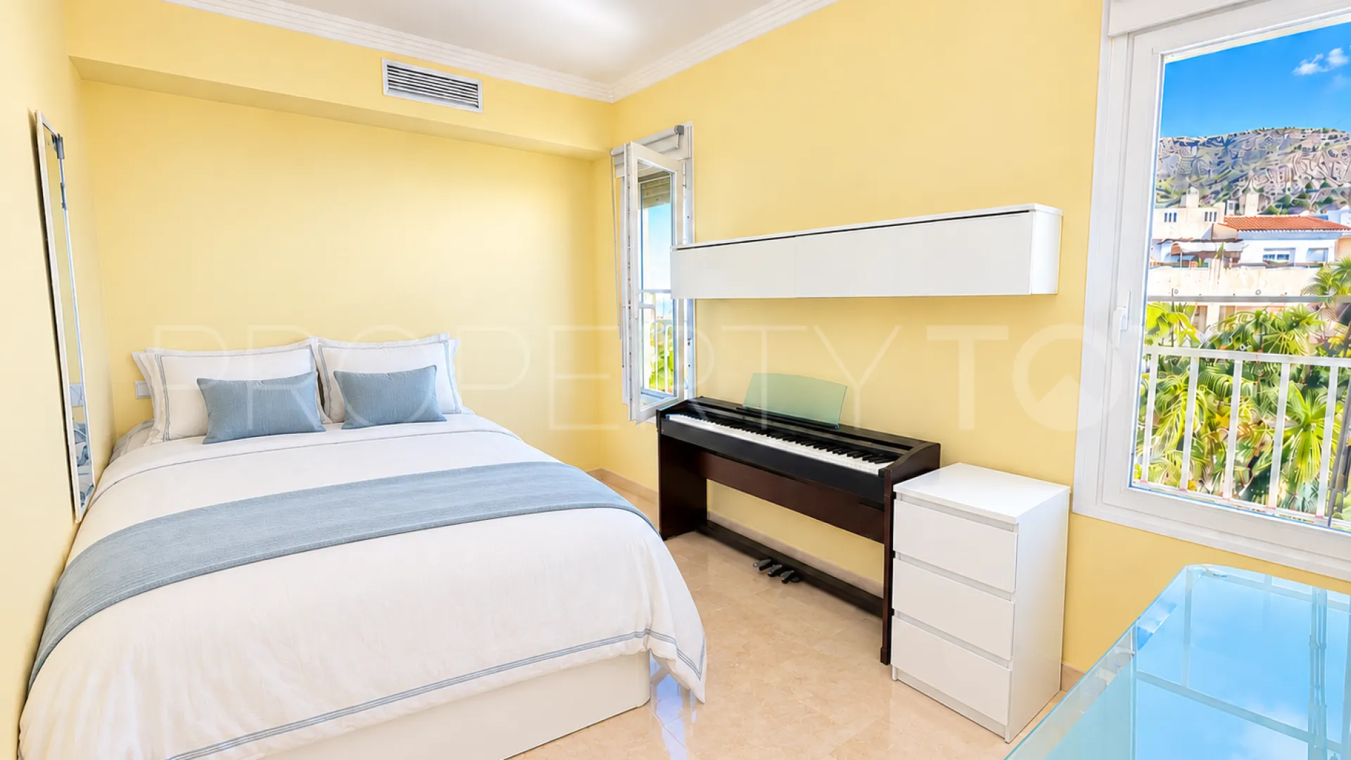 Benalmadena Costa 2 bedrooms penthouse for sale