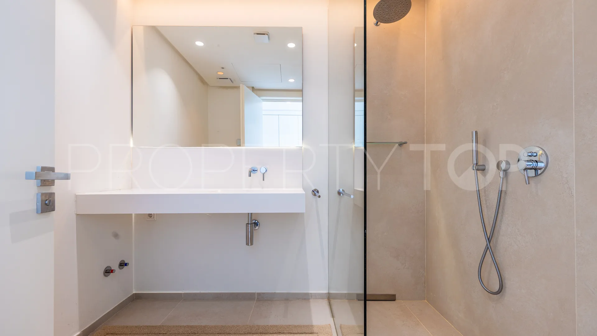 Ground floor apartment for sale in Palo Alto with 2 bedrooms