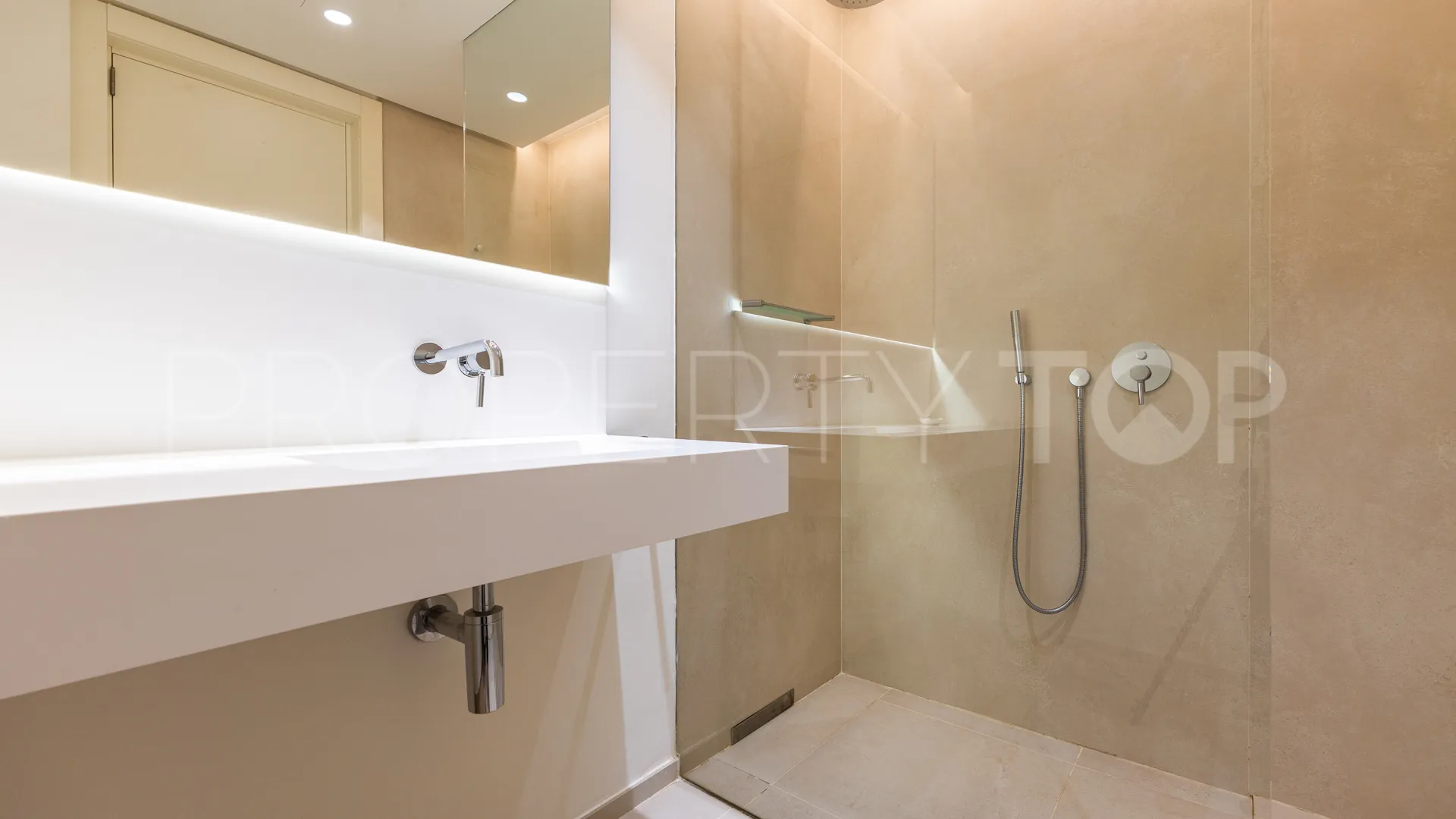 Ground floor apartment for sale in Palo Alto with 2 bedrooms