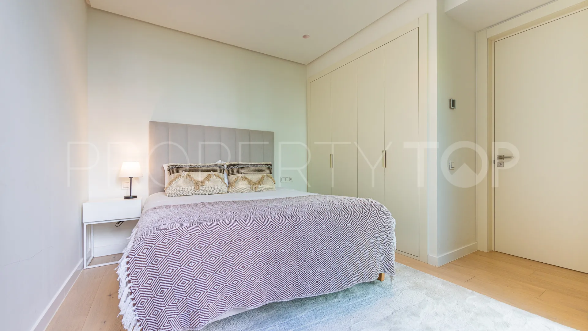 Ground floor apartment for sale in Palo Alto with 2 bedrooms