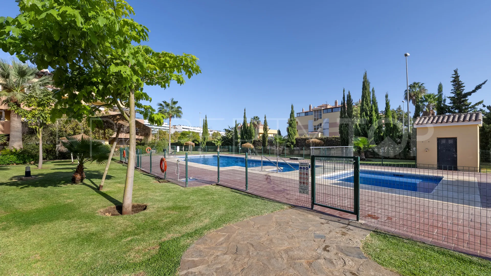 For sale apartment in Cala de Mijas