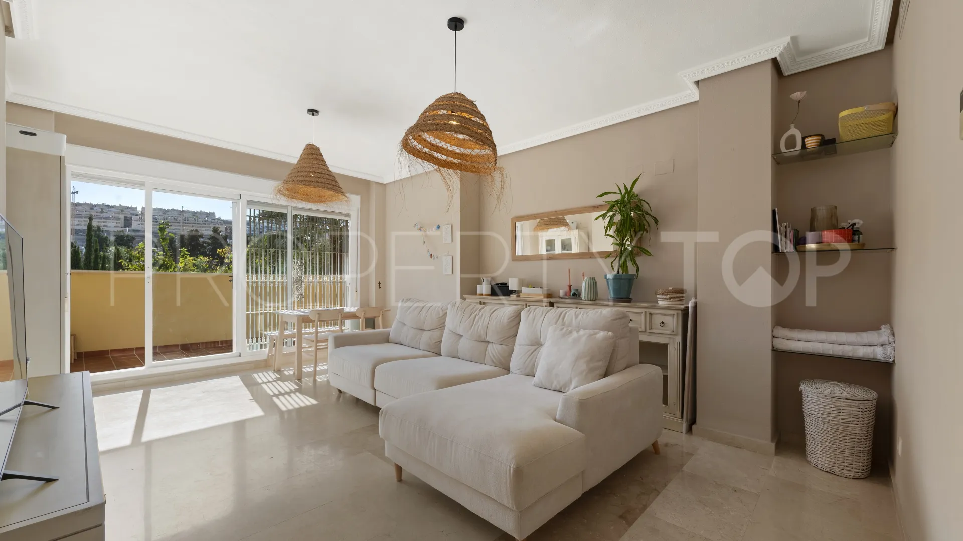 For sale apartment in Cala de Mijas