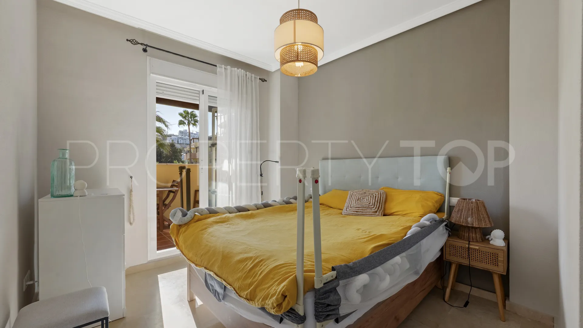 For sale apartment in Cala de Mijas