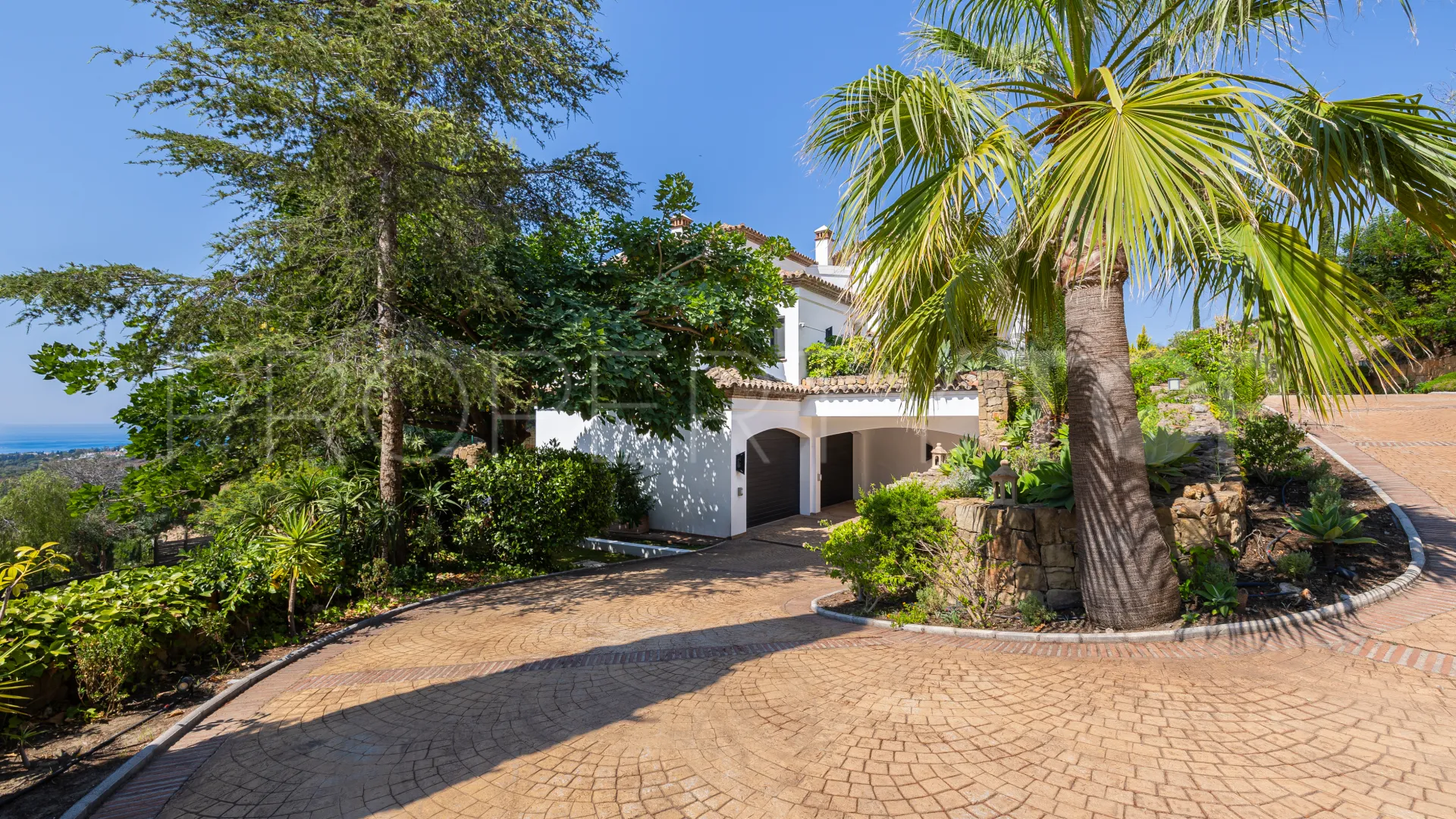 Comprar villa de 6 dormitorios en Marbella Golden Mile