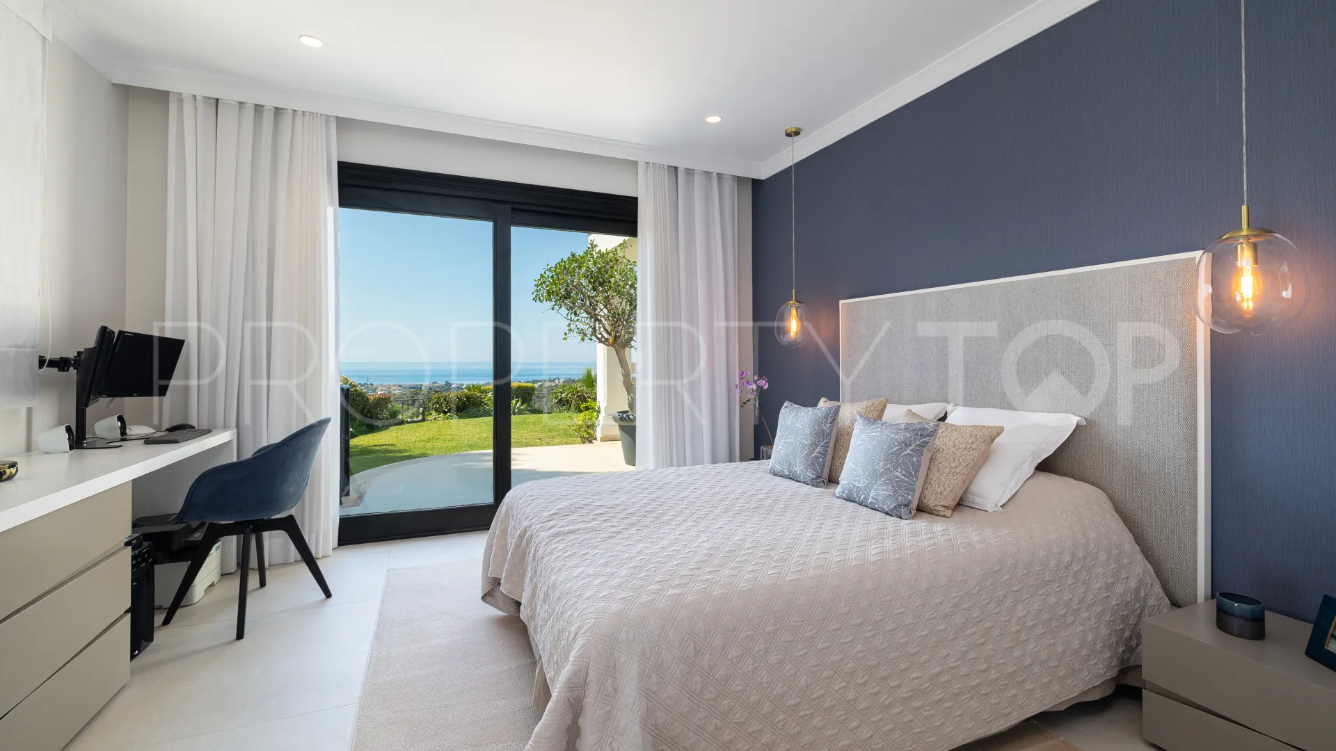 Comprar villa de 6 dormitorios en Marbella Golden Mile
