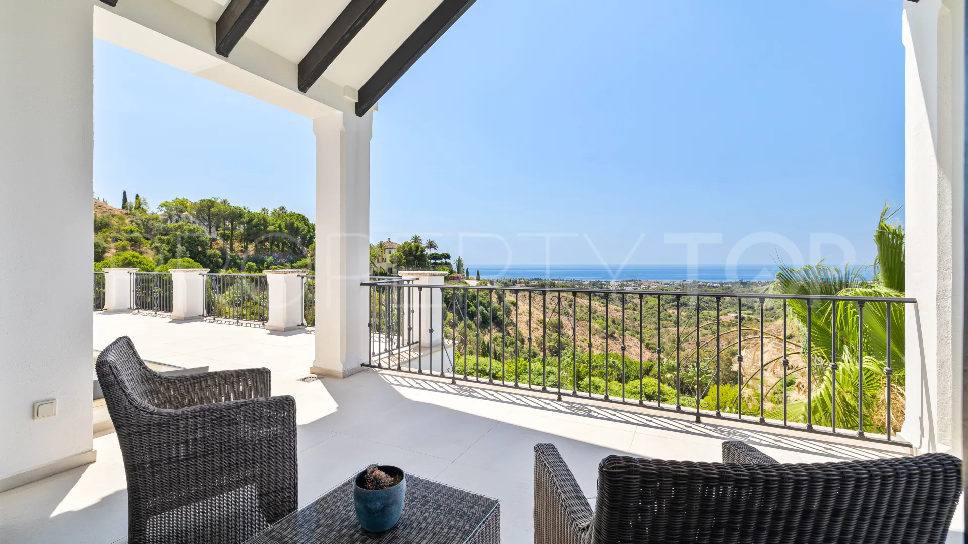 Comprar villa de 6 dormitorios en Marbella Golden Mile