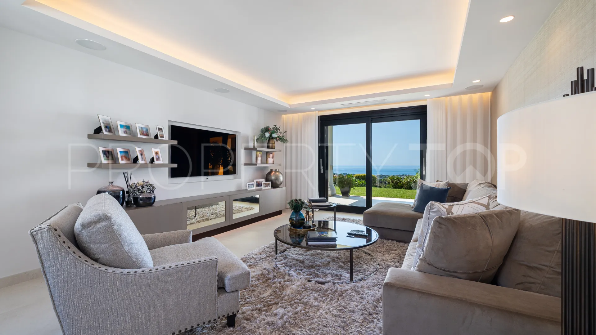 Comprar villa de 6 dormitorios en Marbella Golden Mile