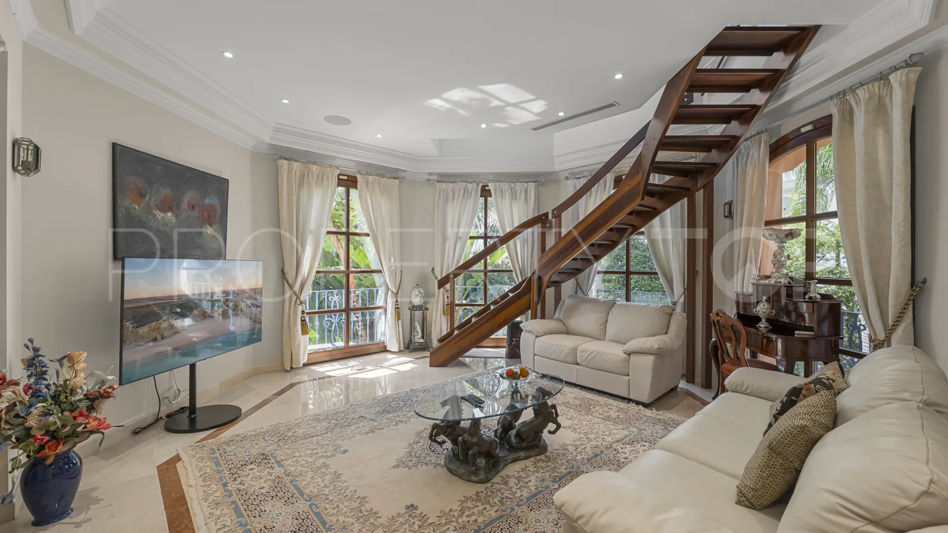 Villa de 6 dormitorios en venta en Aloha