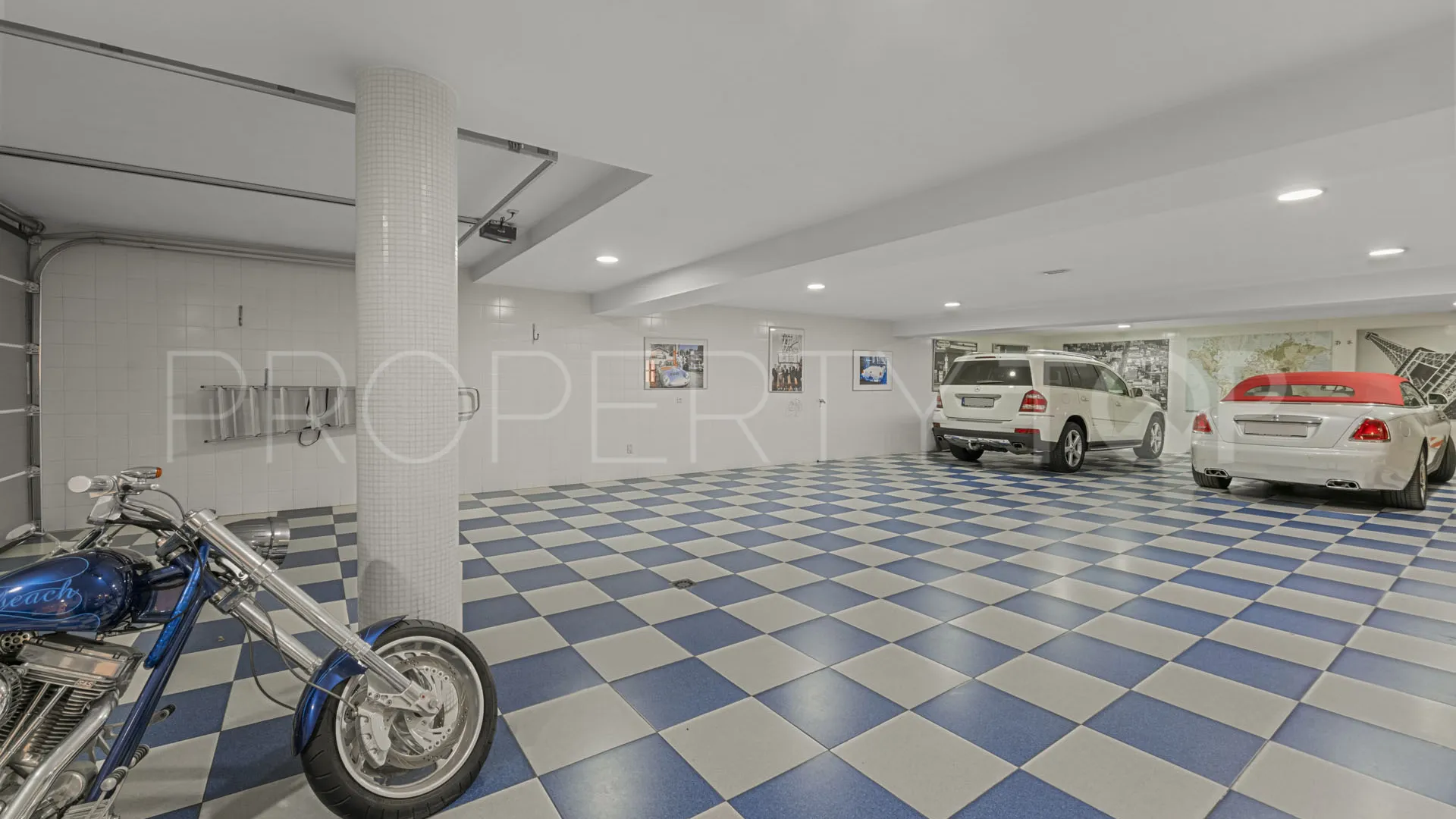 Villa de 6 dormitorios en venta en Aloha