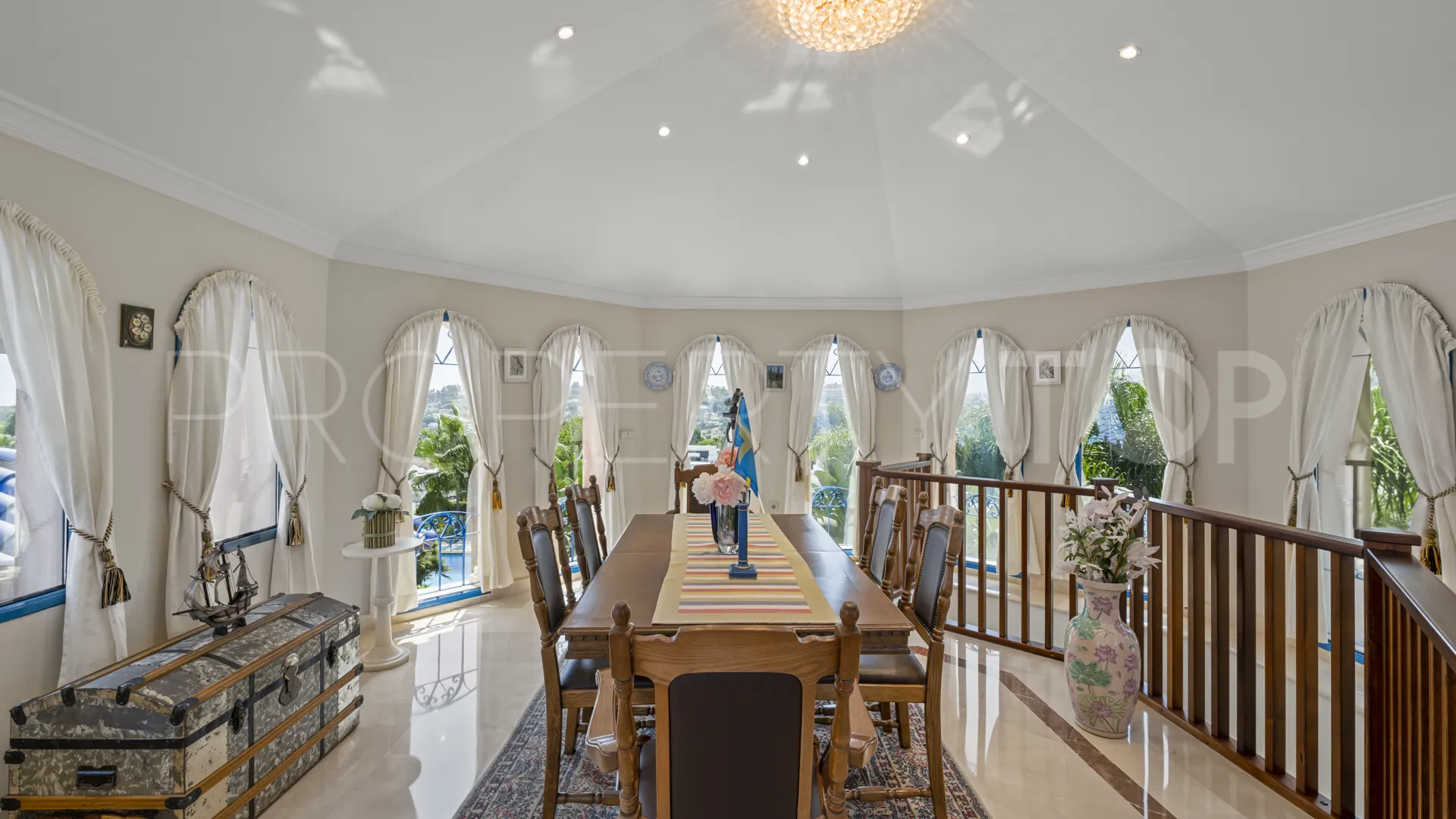 Villa de 6 dormitorios en venta en Aloha