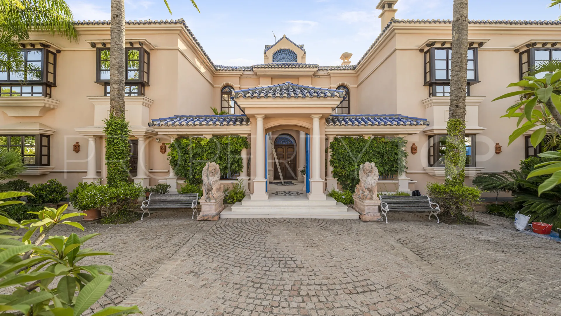 Villa de 6 dormitorios en venta en Aloha