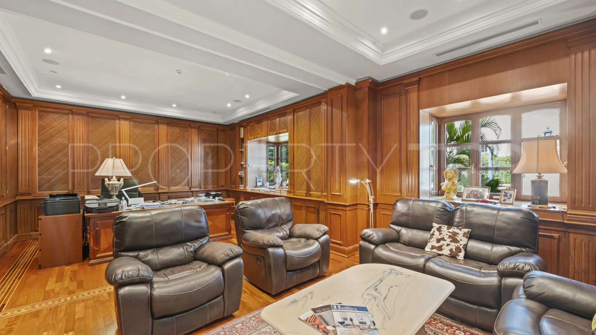 Villa de 6 dormitorios en venta en Aloha