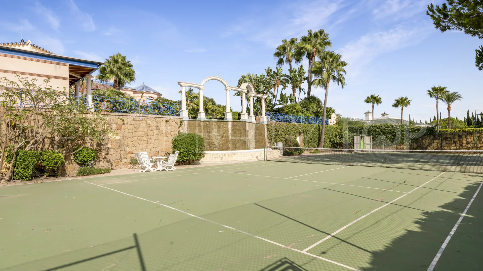 Villa de 6 dormitorios en venta en Aloha