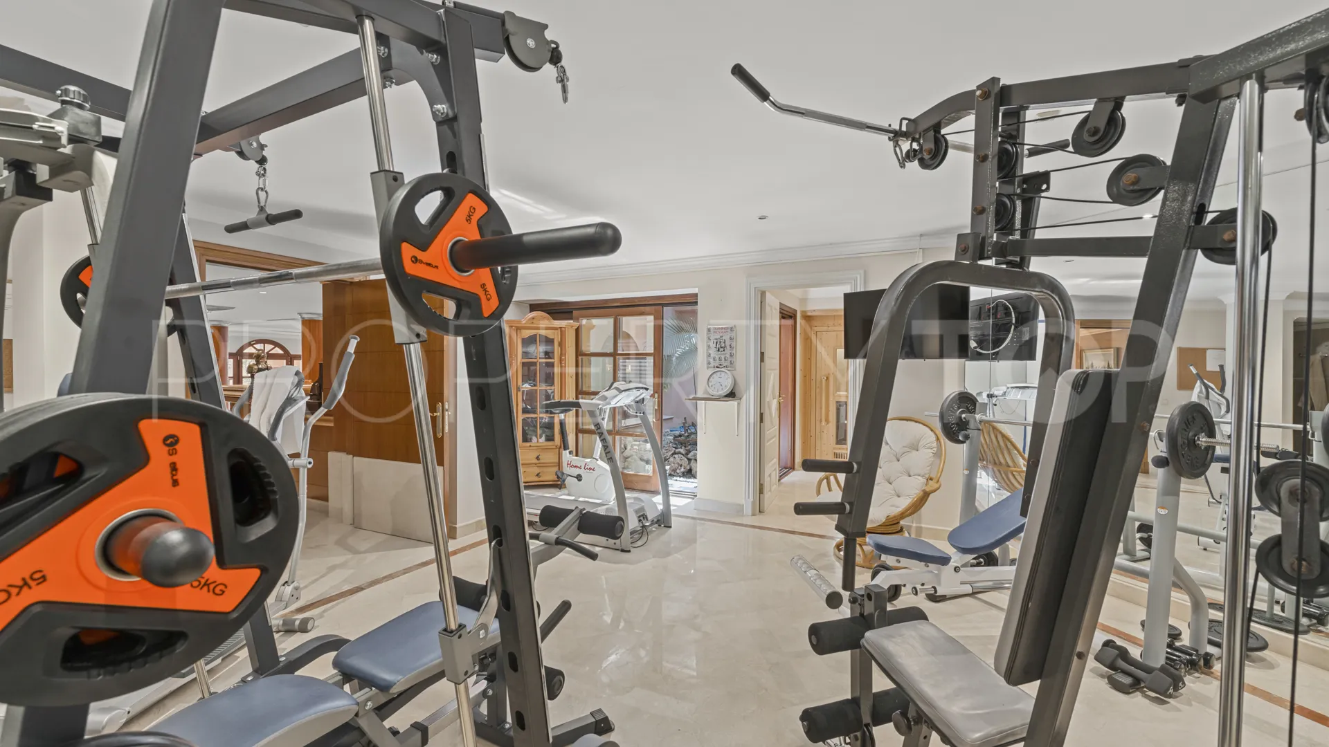 Villa de 6 dormitorios en venta en Aloha