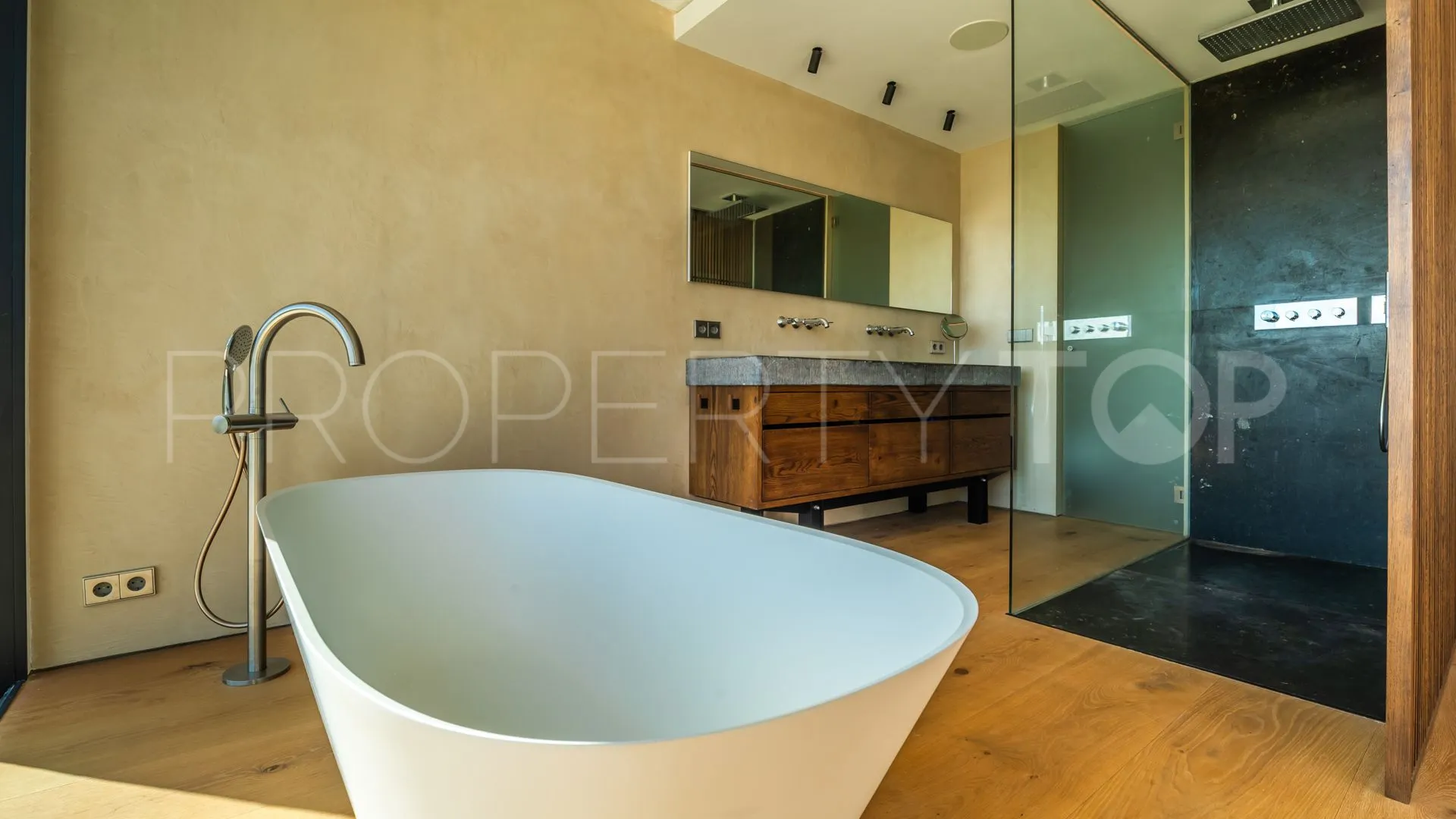 Buy Tarifa 4 bedrooms villa