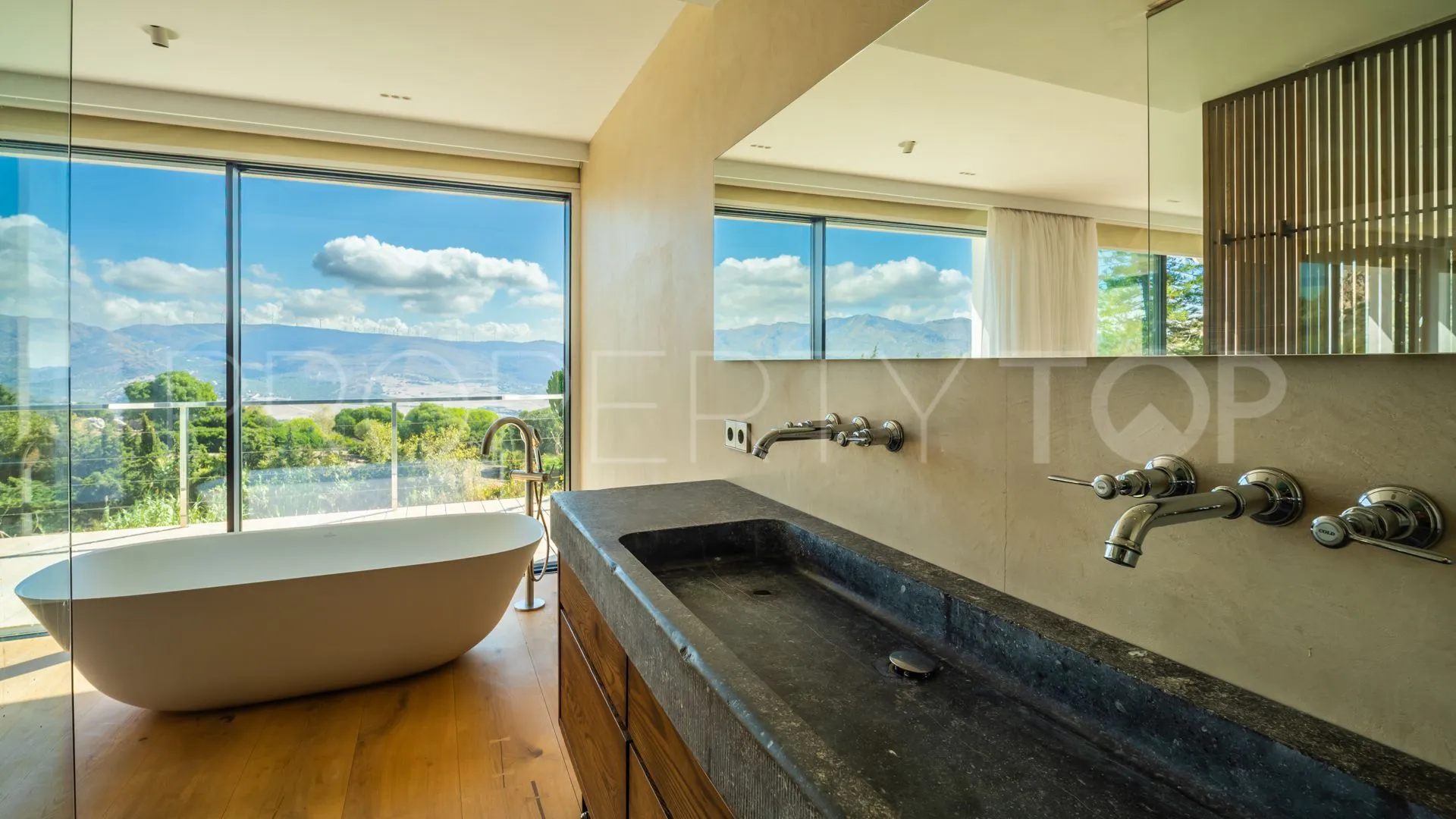 Buy Tarifa 4 bedrooms villa