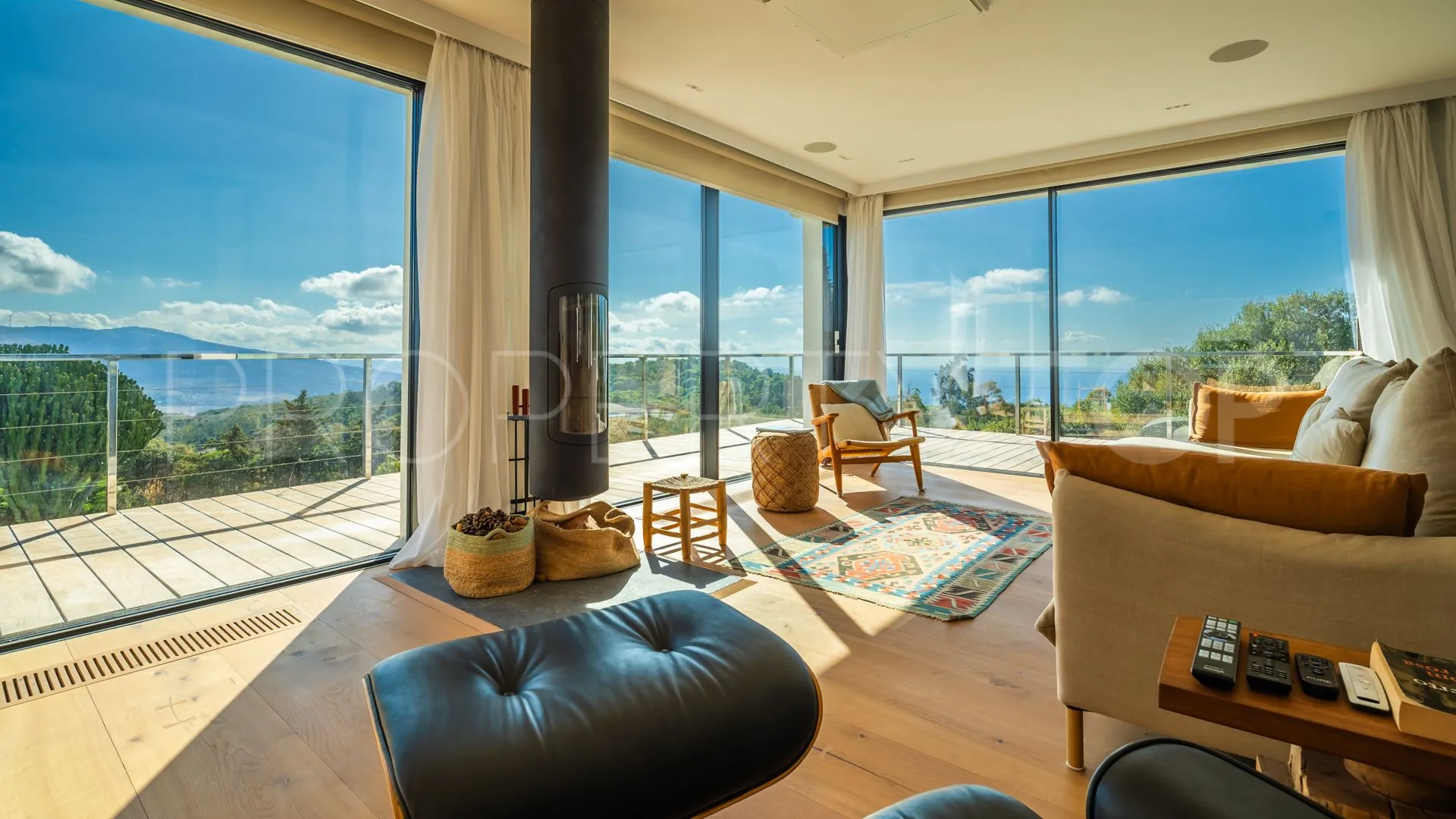 Buy Tarifa 4 bedrooms villa