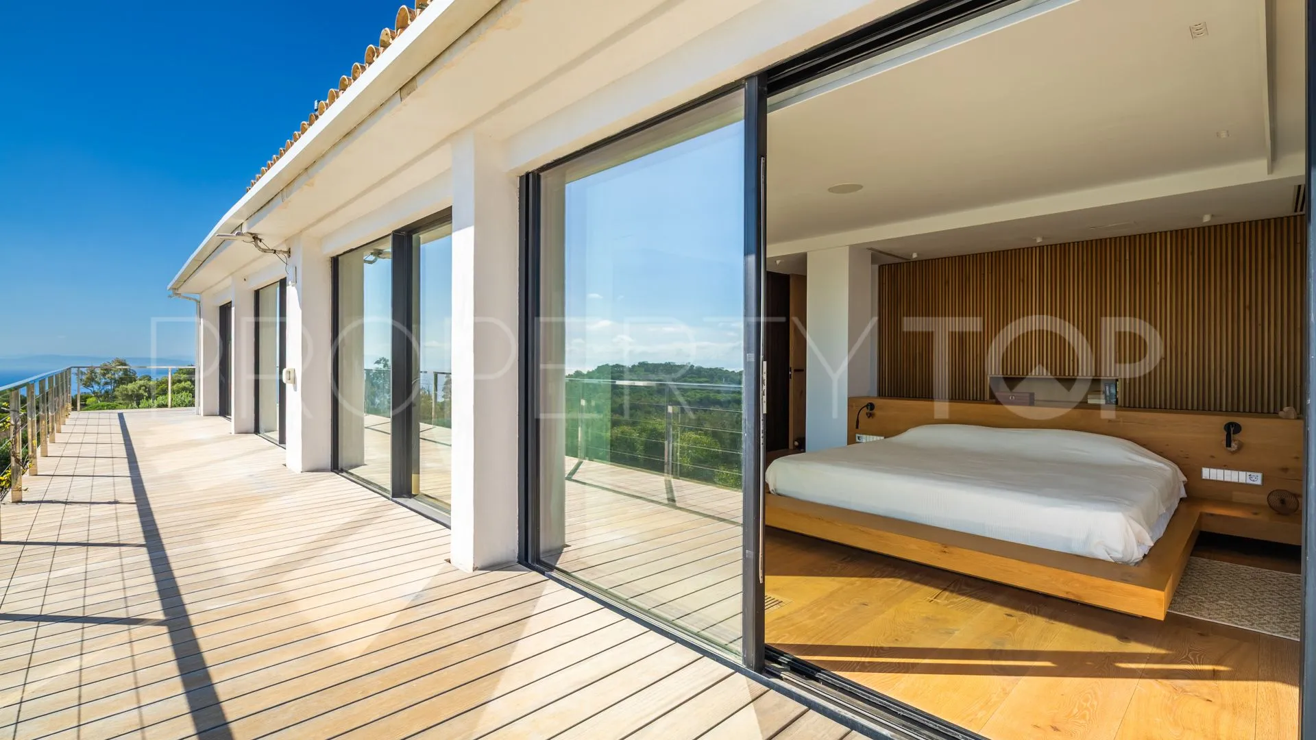 Buy Tarifa 4 bedrooms villa