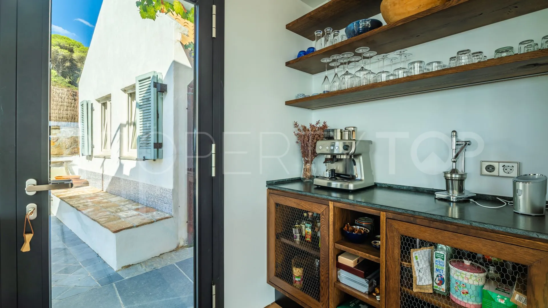 Buy Tarifa 4 bedrooms villa
