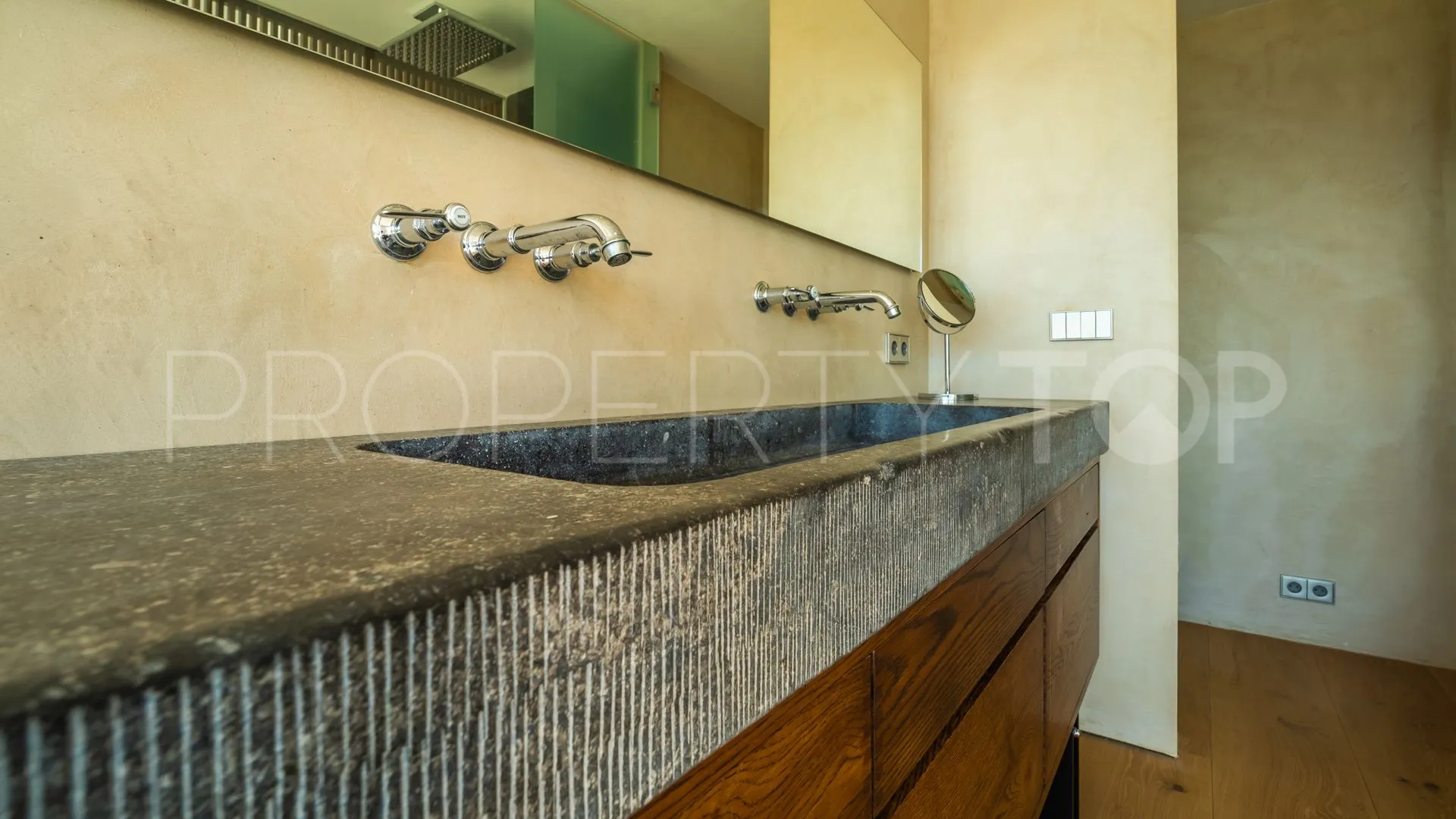 Buy Tarifa 4 bedrooms villa