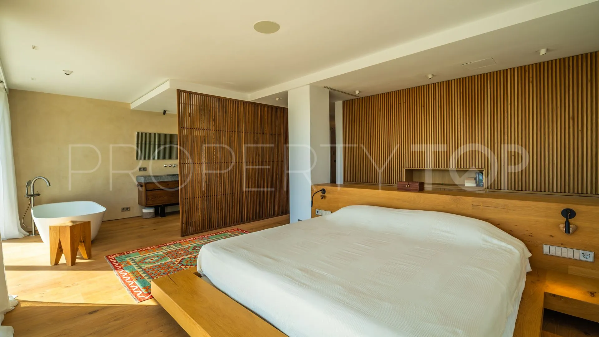 Buy Tarifa 4 bedrooms villa