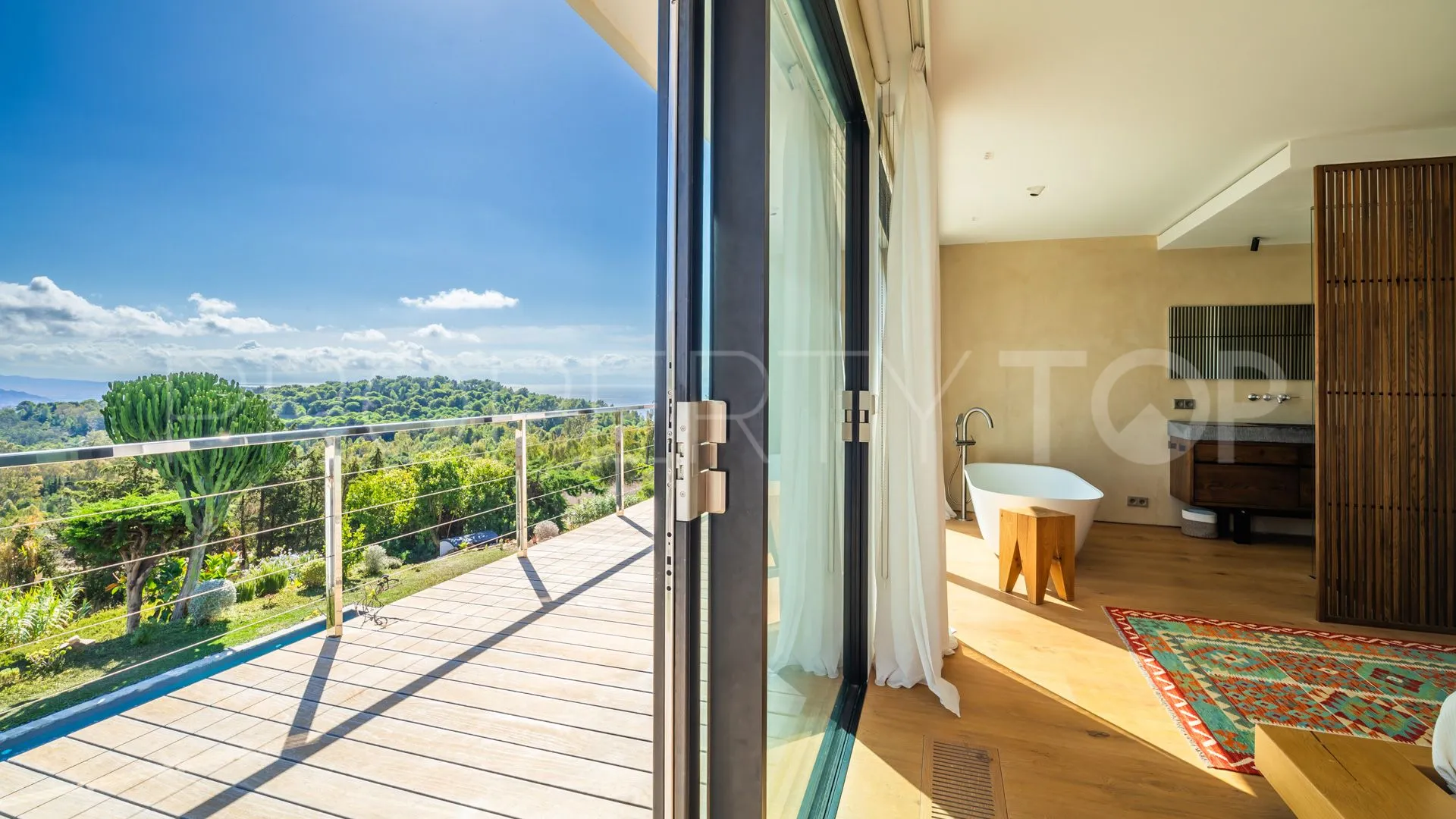 Buy Tarifa 4 bedrooms villa