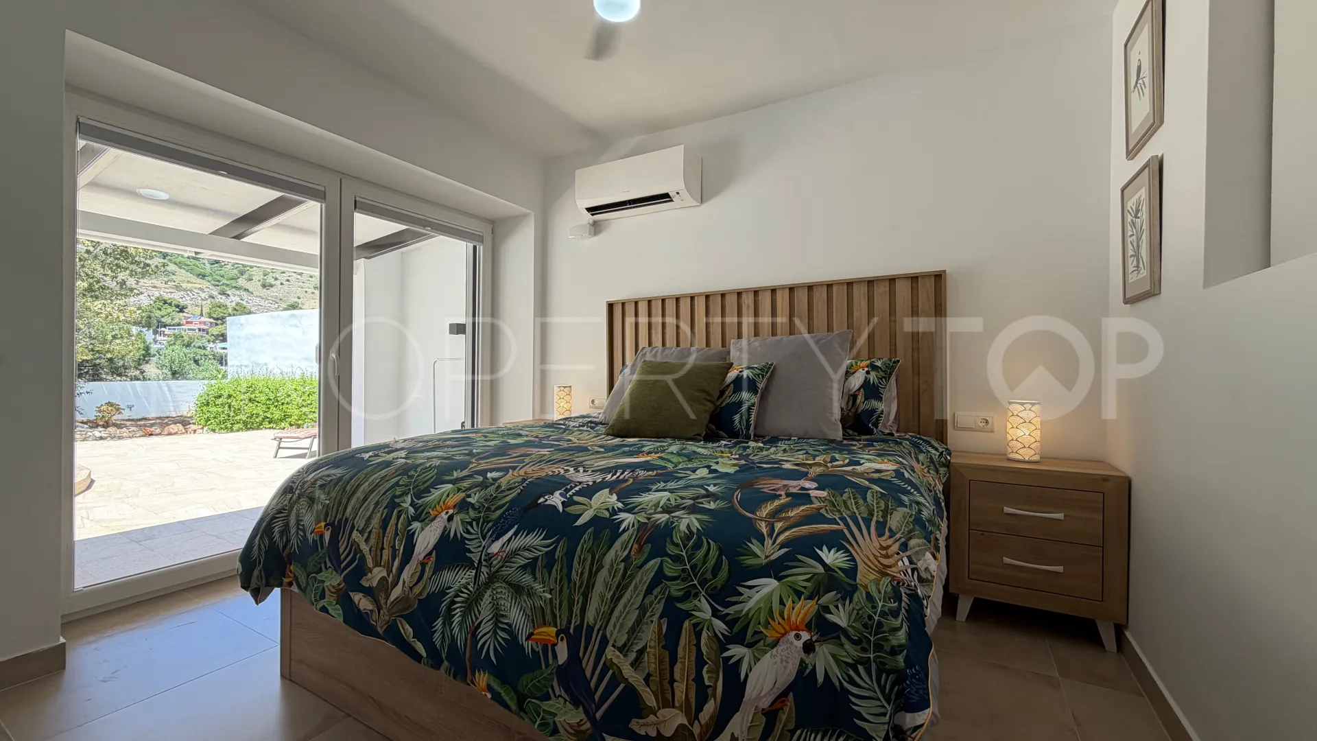 Benalmadena Costa 4 bedrooms villa for sale