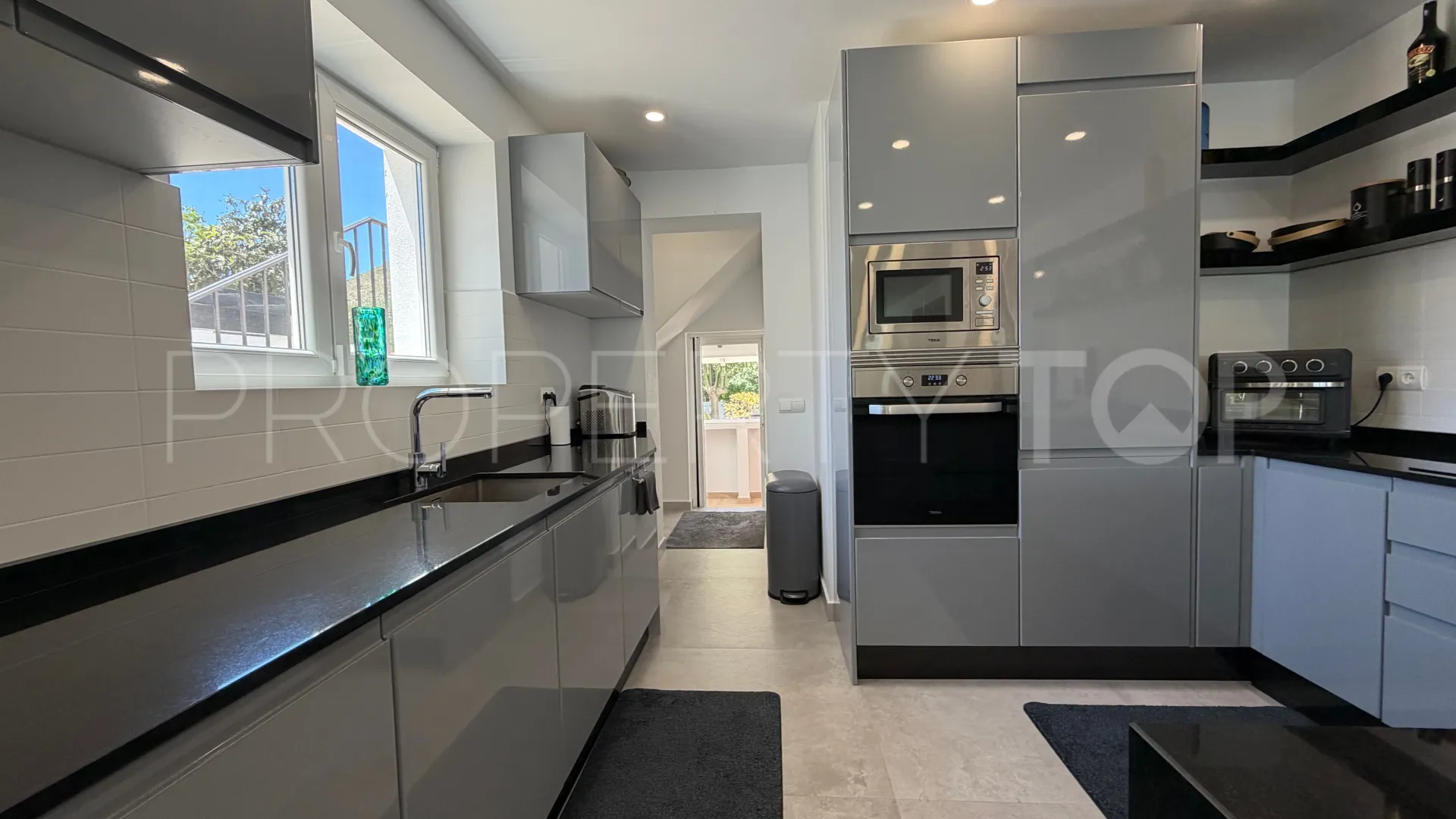 Benalmadena Costa 4 bedrooms villa for sale