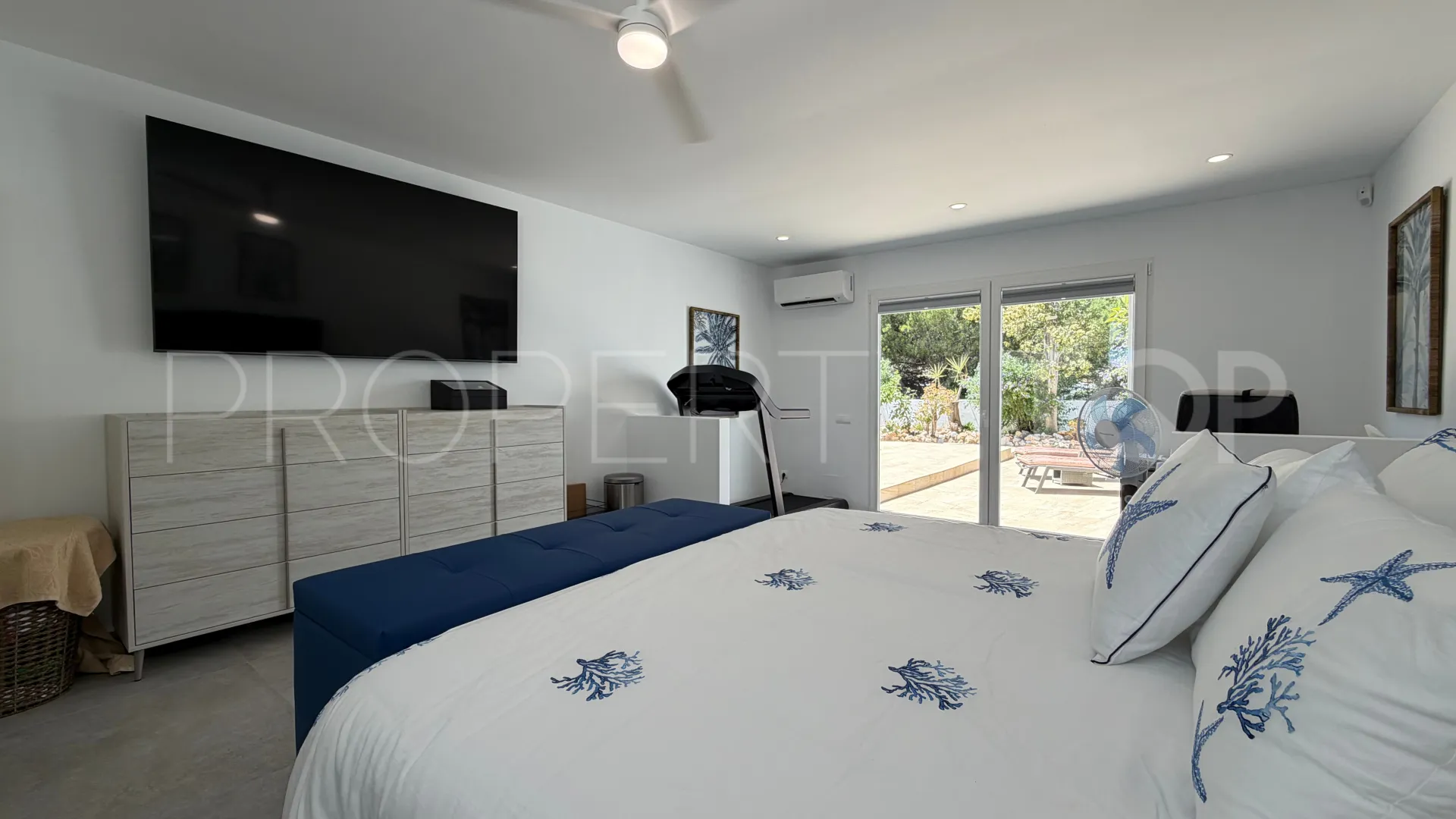 Benalmadena Costa 4 bedrooms villa for sale