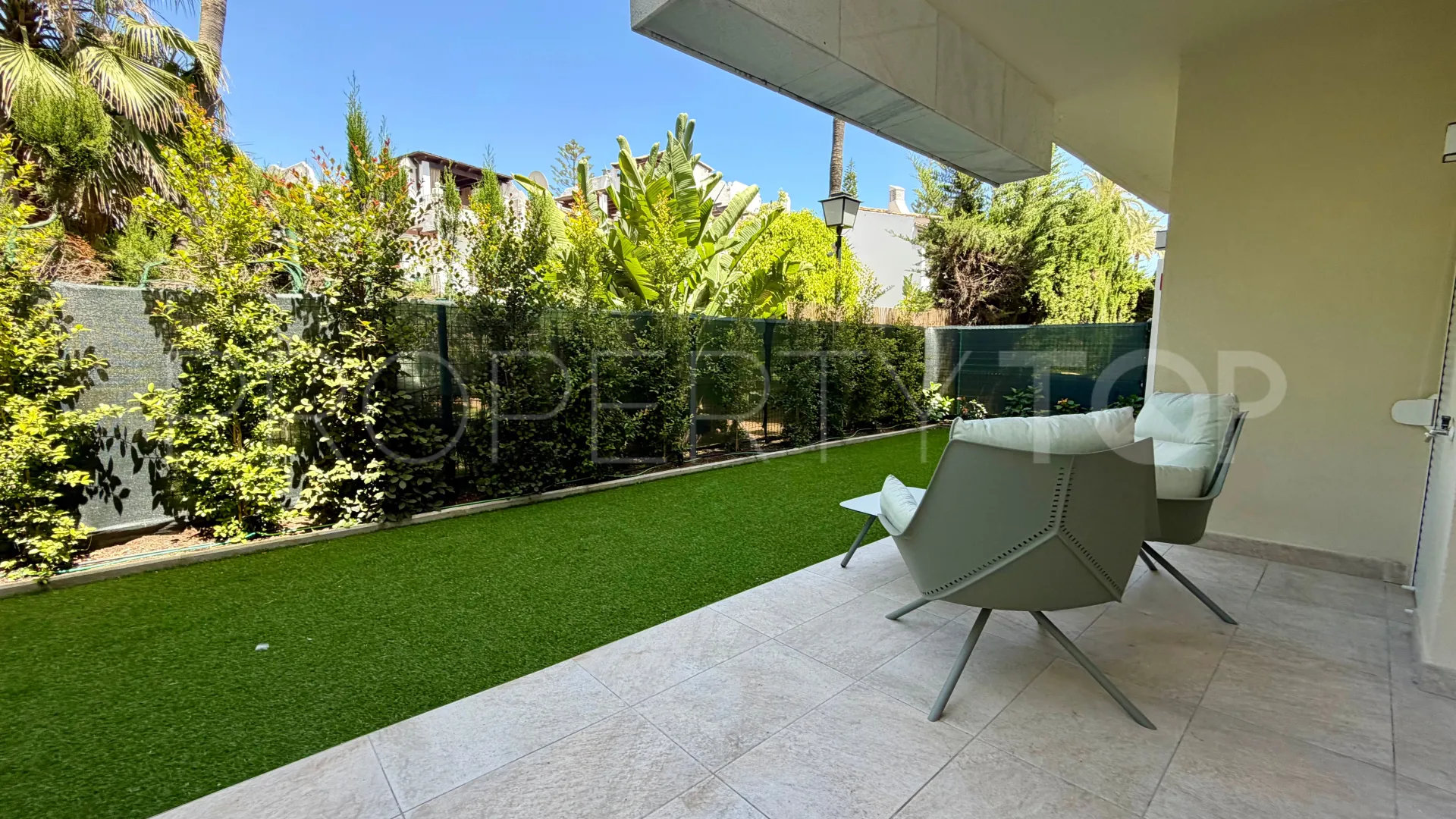 Apartamento planta baja en venta en Cortijo Blanco de 2 dormitorios