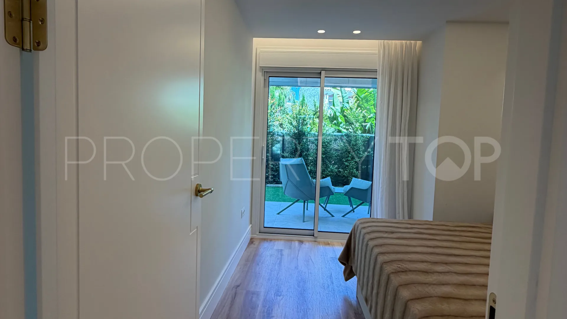 Apartamento planta baja en venta en Cortijo Blanco de 2 dormitorios