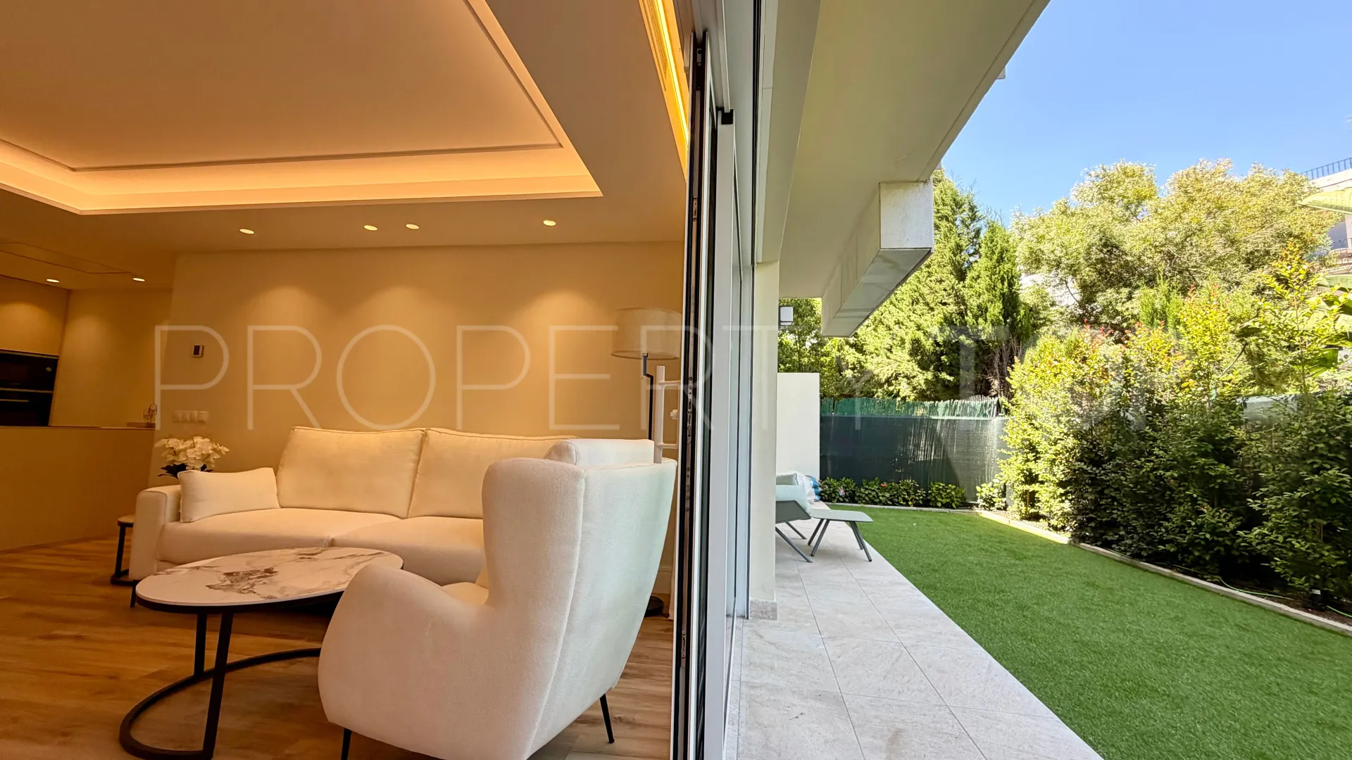 Apartamento planta baja en venta en Cortijo Blanco de 2 dormitorios