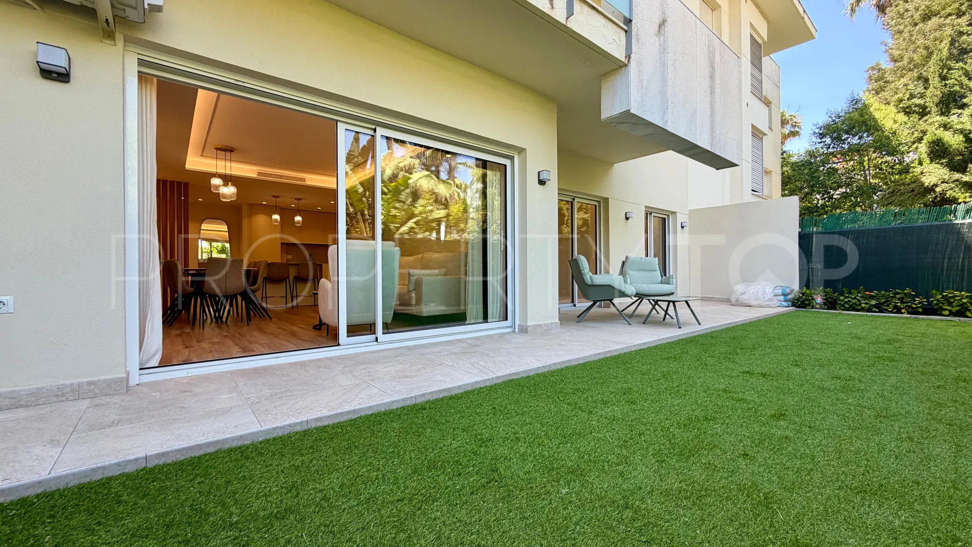 Apartamento planta baja en venta en Cortijo Blanco de 2 dormitorios