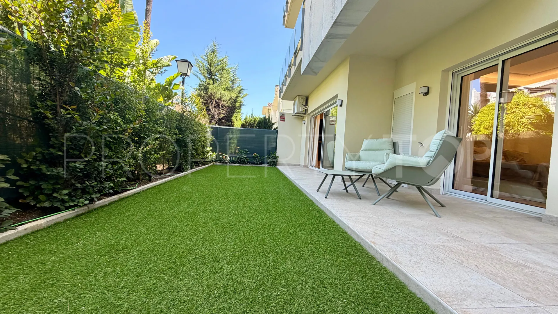 Apartamento planta baja en venta en Cortijo Blanco de 2 dormitorios