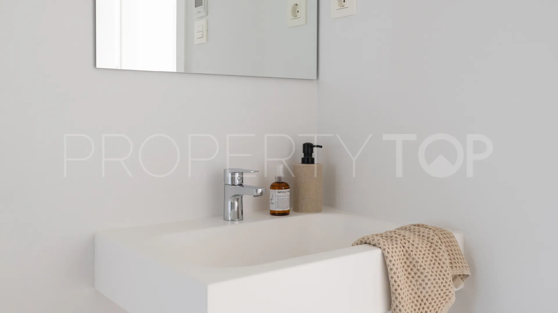 Apartment for sale in El Higueron with 2 bedrooms