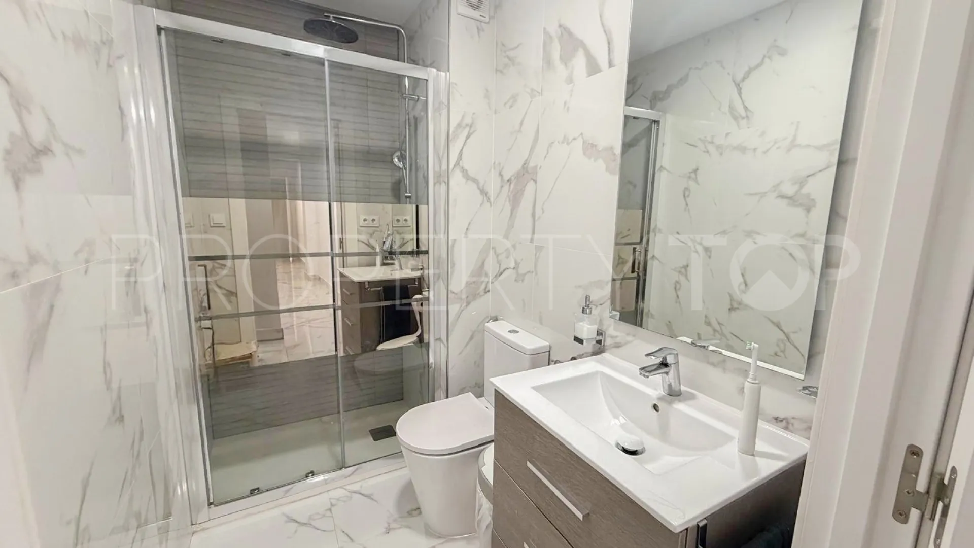 Piso en venta de 3 dormitorios en Jaen