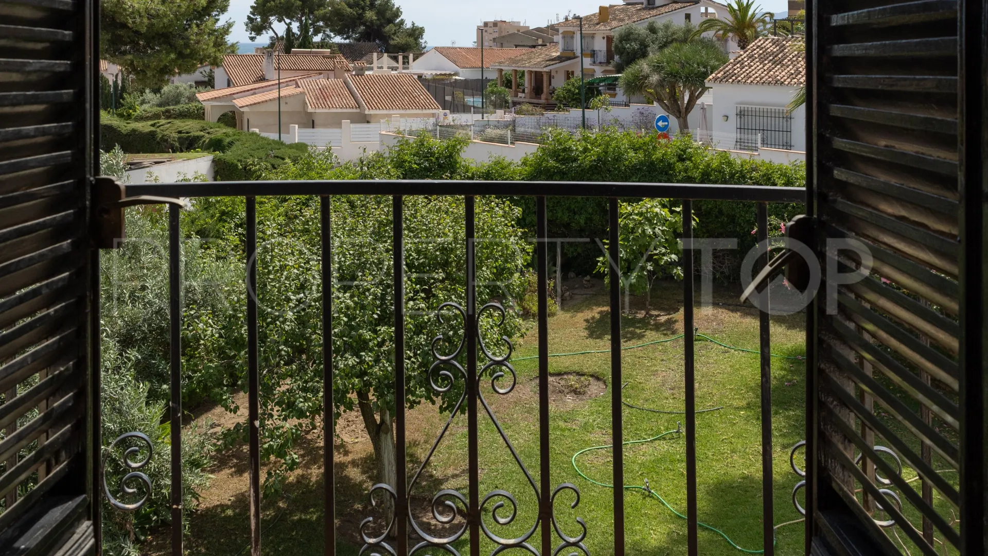 House for sale in Miraflores del Palo