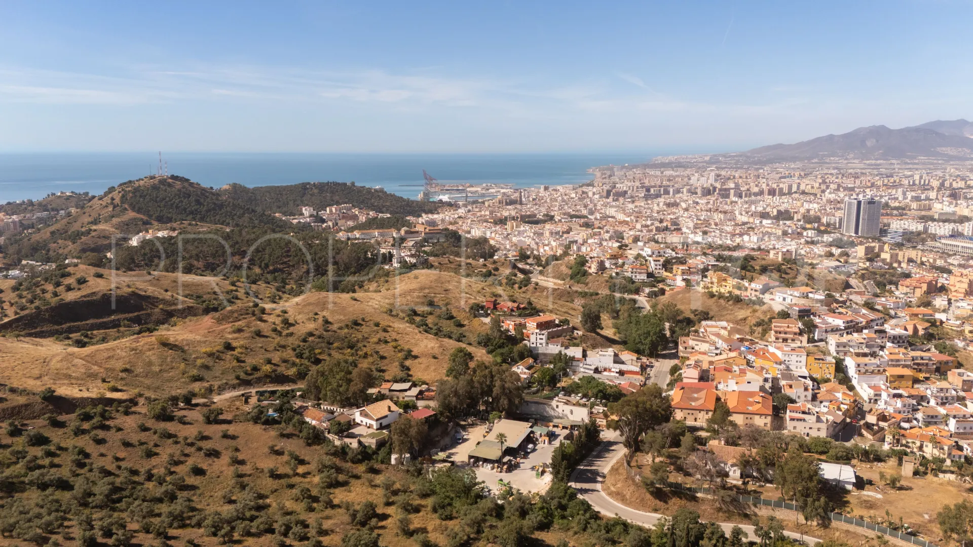 Buy house in Malaga - Este