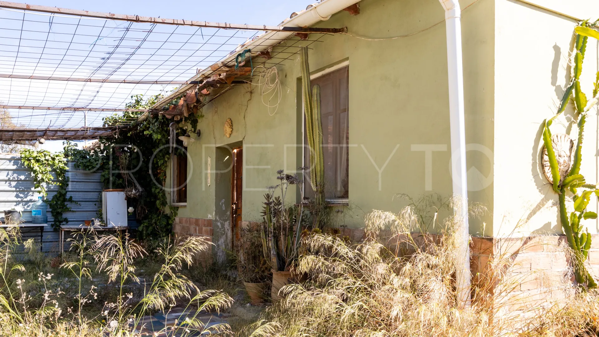 Buy house in Malaga - Este
