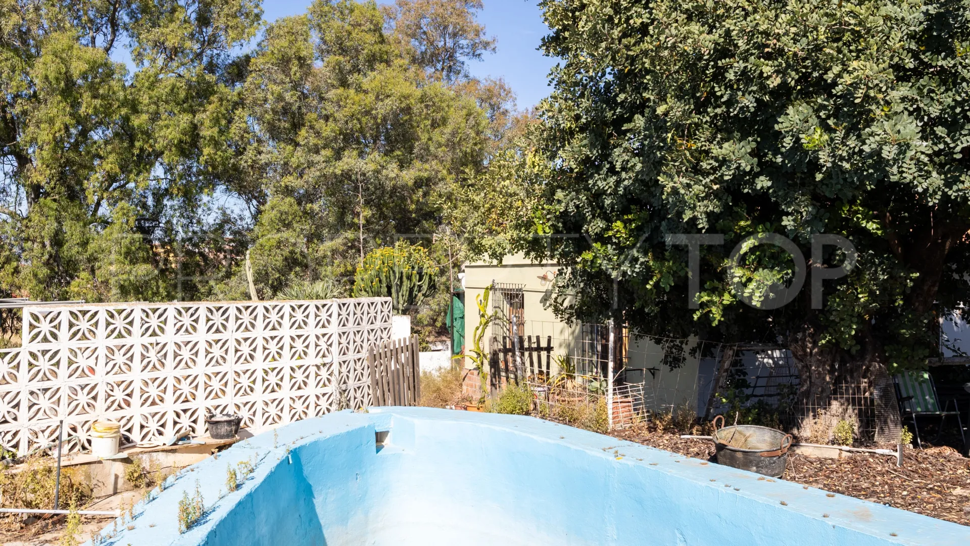 Buy house in Malaga - Este
