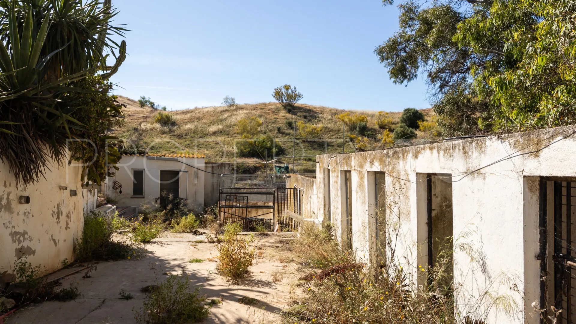 Buy house in Malaga - Este