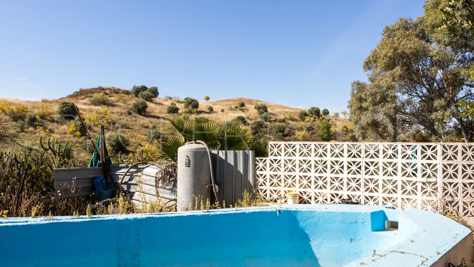 Buy house in Malaga - Este