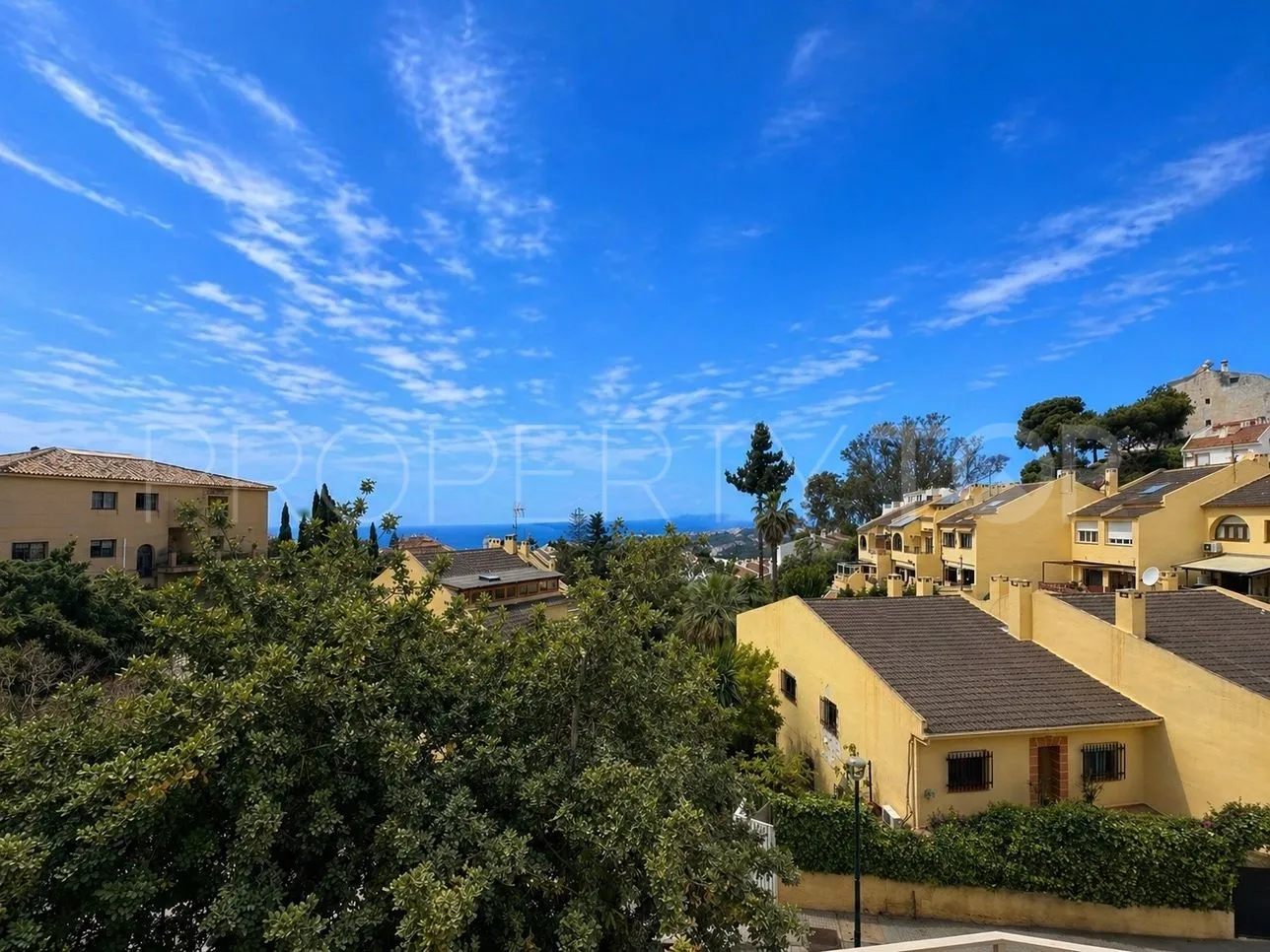 For sale house in Malaga - Este with 4 bedrooms